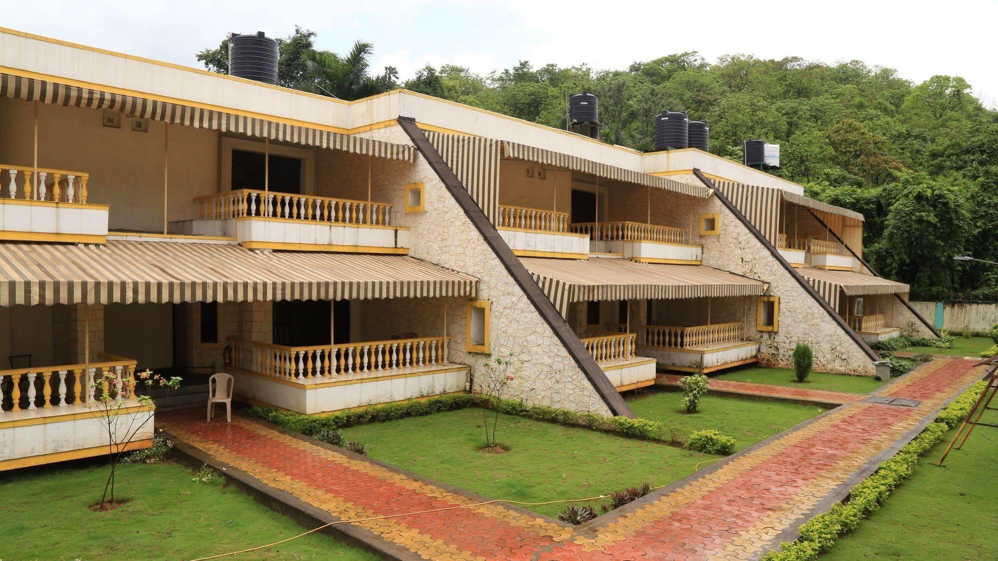 Panoramic Resort Panvel Karnāla Exterior foto