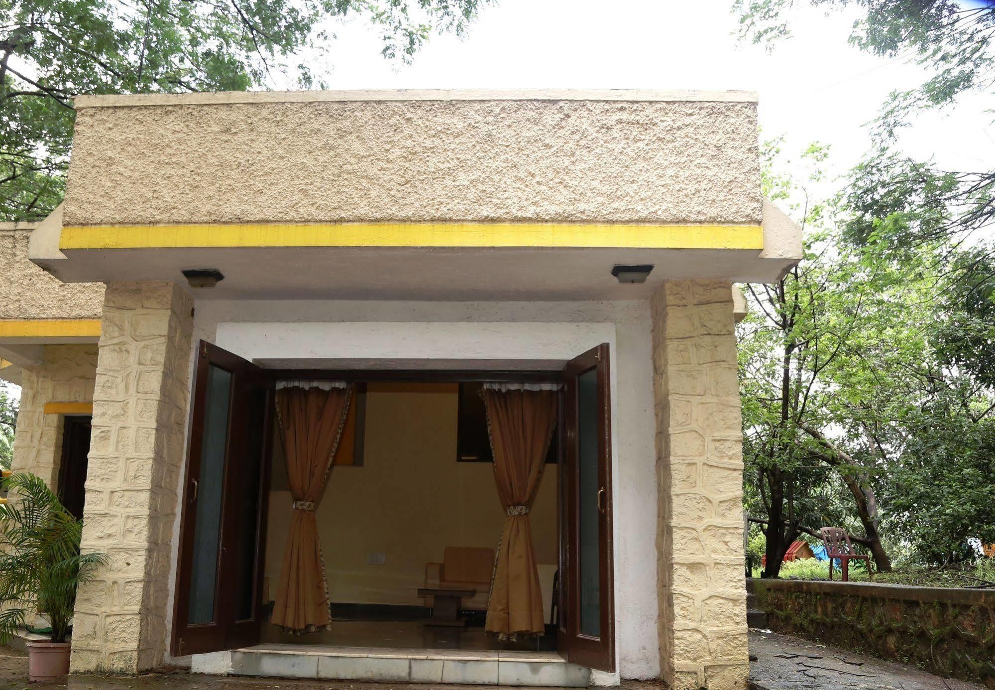Panoramic Resort Panvel Karnāla Exterior foto